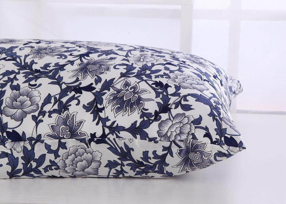 Bedside Pillowcase Mulberry Hypoallergenic with Envelope Closure