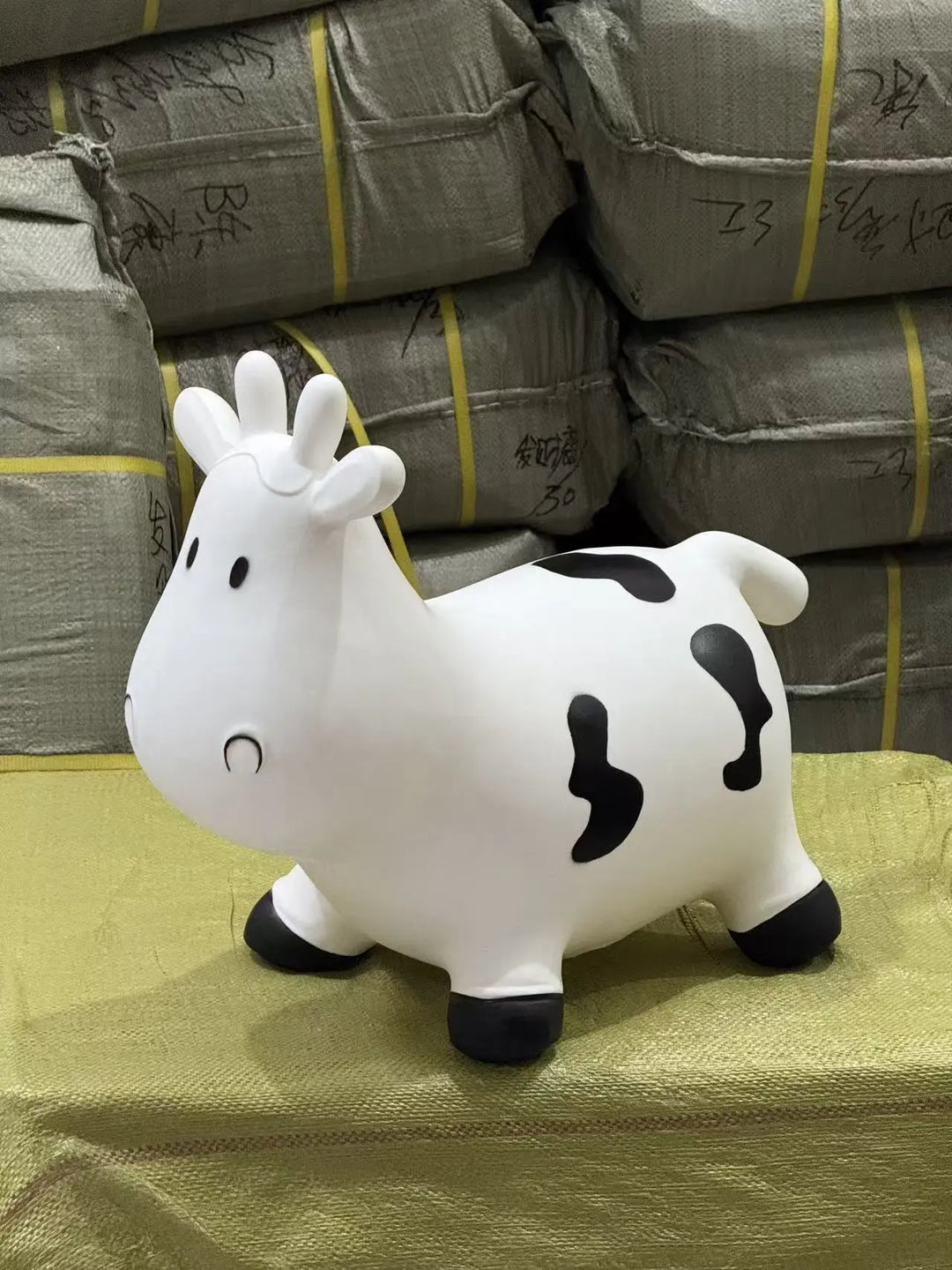 Bouncy Animal Hopper Thickened Rubber Ride-On with 30 Built-In Songs