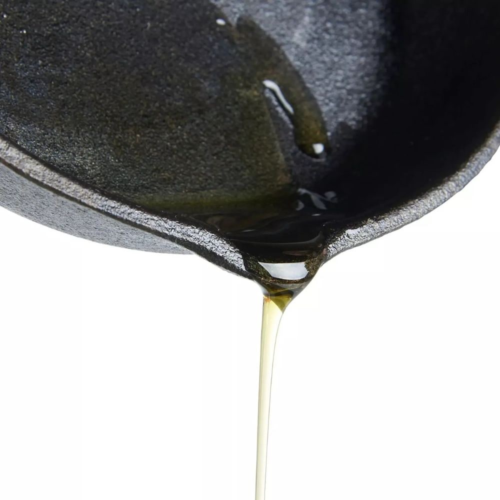 Cast Iron Pan Round Induction Compatible Textured with Two Pouring Spouts