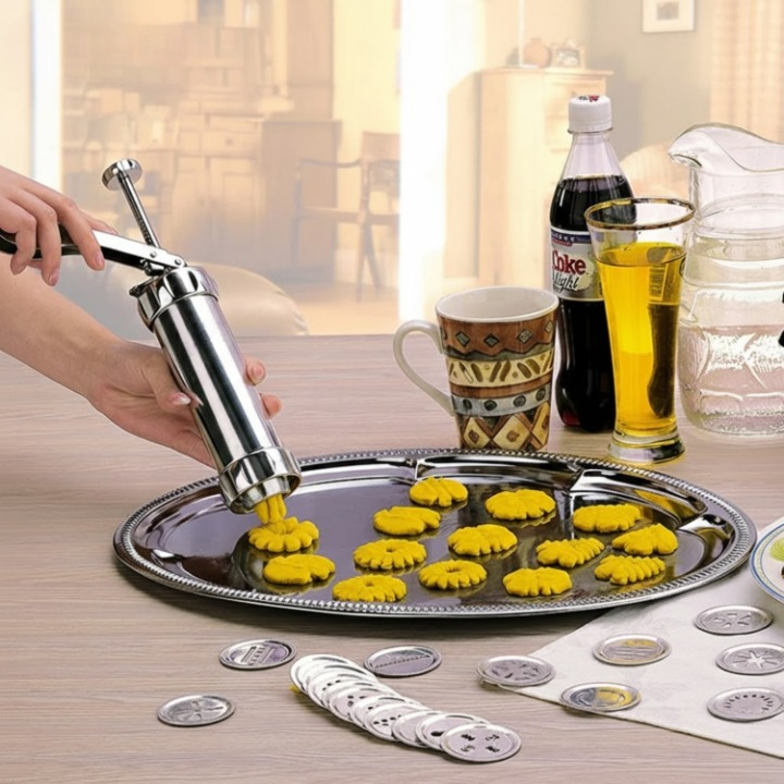 Cookie Press Mould Set Aluminium | 20 Templates &amp; 4 Piping Nozzles | Adjustable Size Dial for Uniform, Evenly Portioned Cookies
