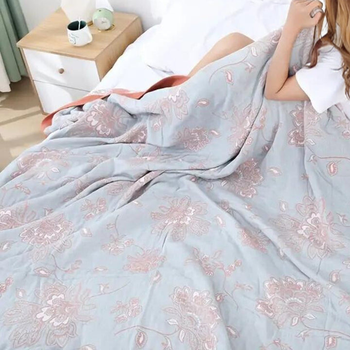 Floral Jacquard Blanket | Lightweight All-Season Throw | Breathable, Machine Washable Cover for Bed, Sofa or Lounge