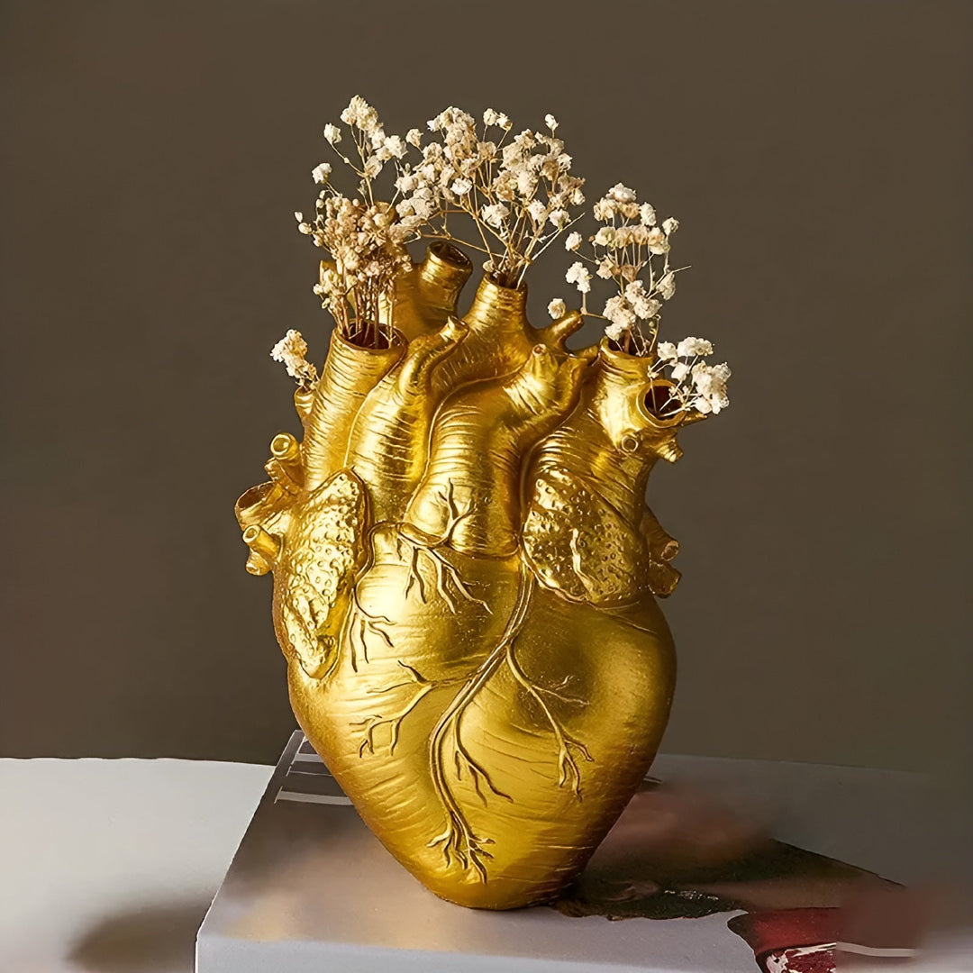 Heart-Shaped Resin Vase | Red, Black, White or Gold Colour Options | Modern Decorative Accent for Fresh or Dried Flowers