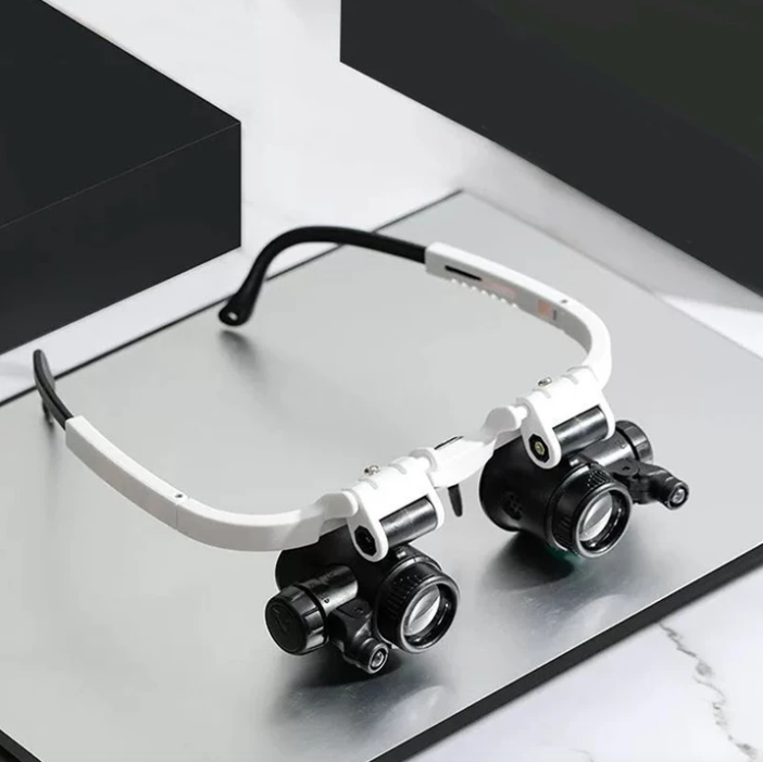 LED Magnifier Lamp Adjustable Lightweight with 3 Magnification Levels