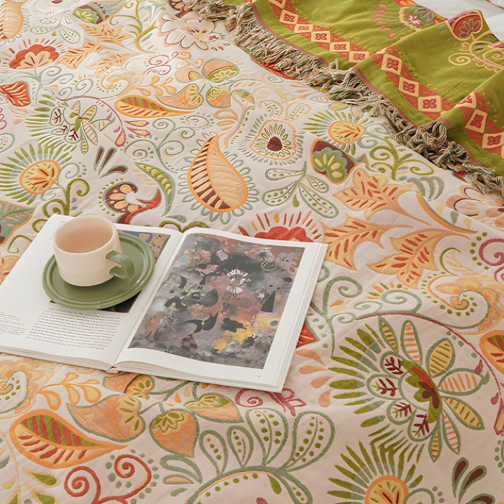 Reversible Throw Blanket 150x200cm &amp; 200x230cm | Autumn Leaf Pattern, Tasseled Edges | Two Looks, One Washable Blanket
