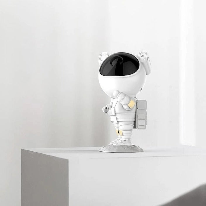 Star Projector with Astronaut Design | 8 Colour Modes, Remote Control &amp; Auto Timer | USB Powered, Rotatable Helmet