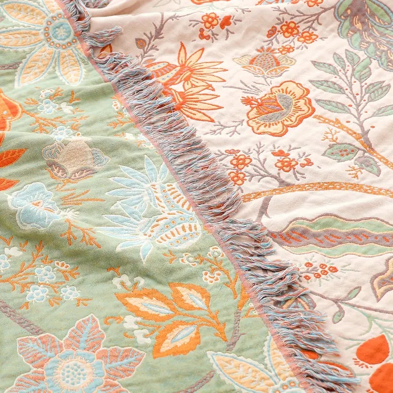 Throw Blanket Skin-Friendly Weave 150x200cm-230x250cm | Decorative Pattern | Machine-Washable, All-Season Comfort