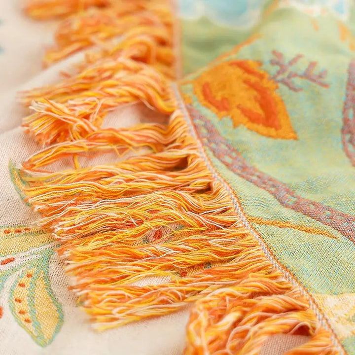 Throw Blanket Skin-Friendly Weave 150x200cm-230x250cm | Decorative Pattern | Machine-Washable, All-Season Comfort